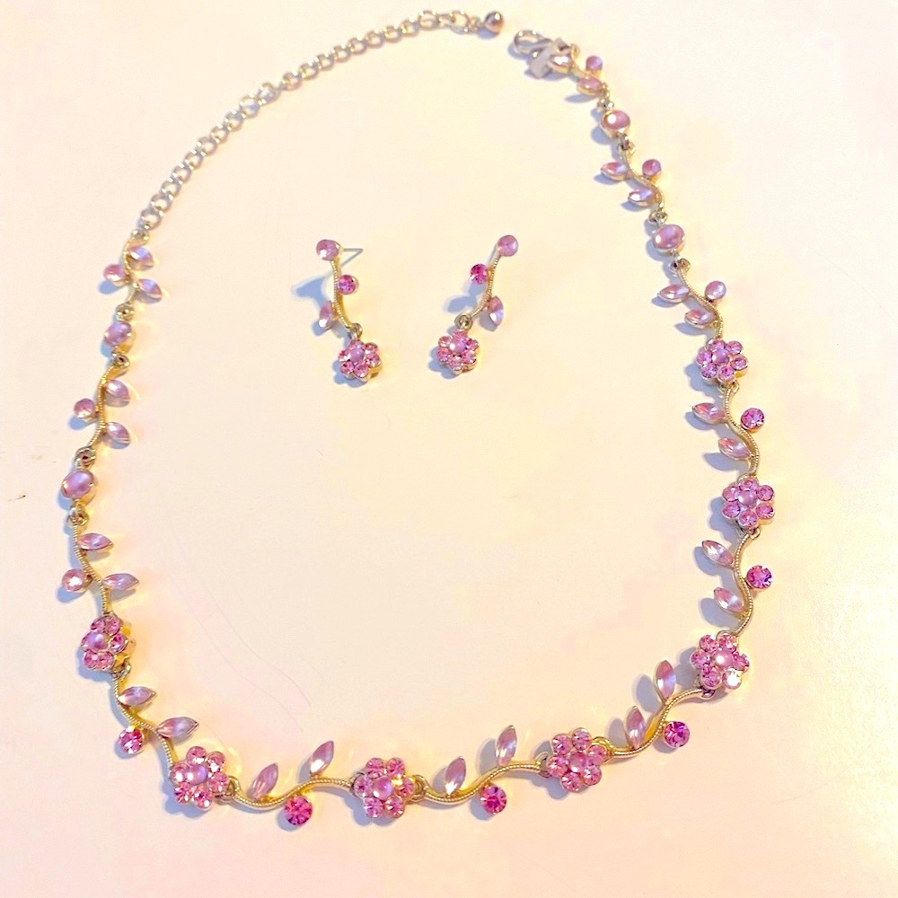 Vintage Silver Tone Pink Rhinestone Necklace & matching Earrings Set